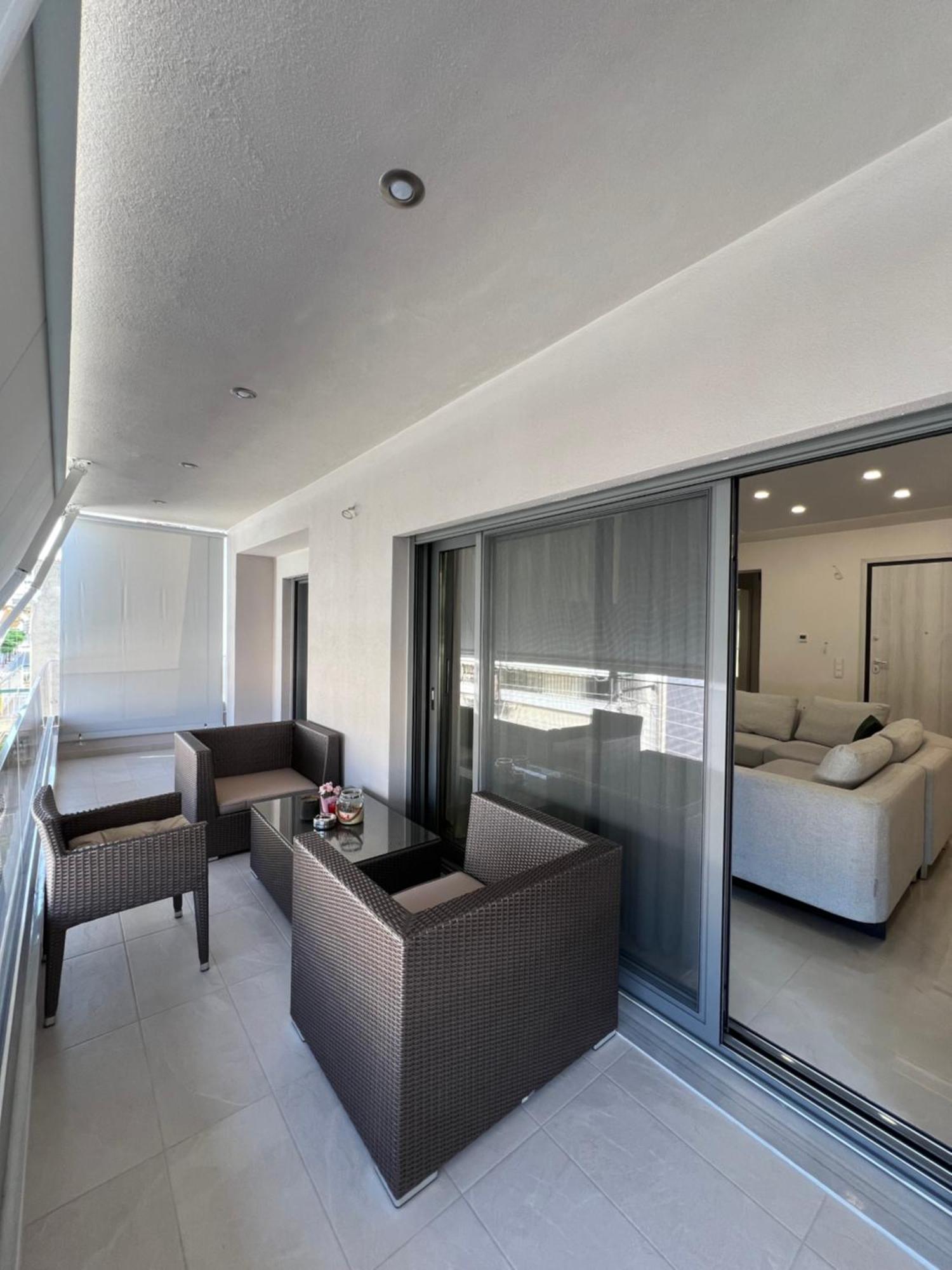 Luxury * Athen